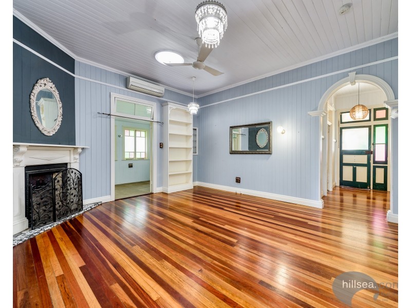 9 Dunnes Avenue, Hope Island QLD 4212