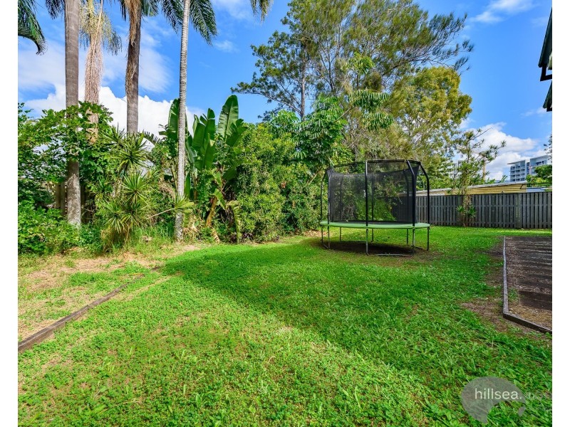 9 Dunnes Avenue, Hope Island QLD 4212