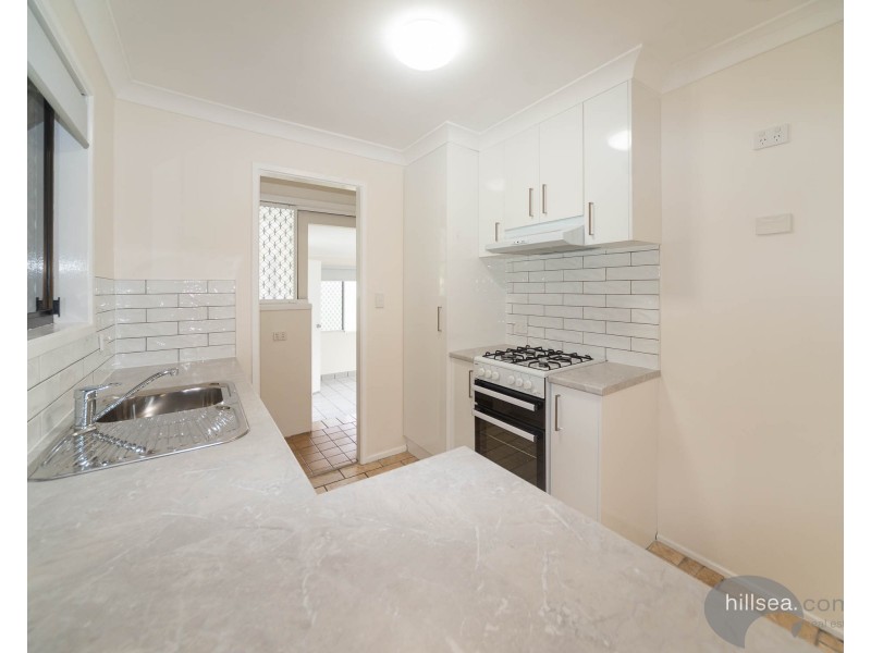 137 Kumbari Avenue, Labrador QLD 4215