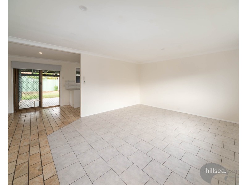 137 Kumbari Avenue, Labrador QLD 4215