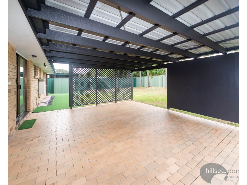 137 Kumbari Avenue, Labrador QLD 4215