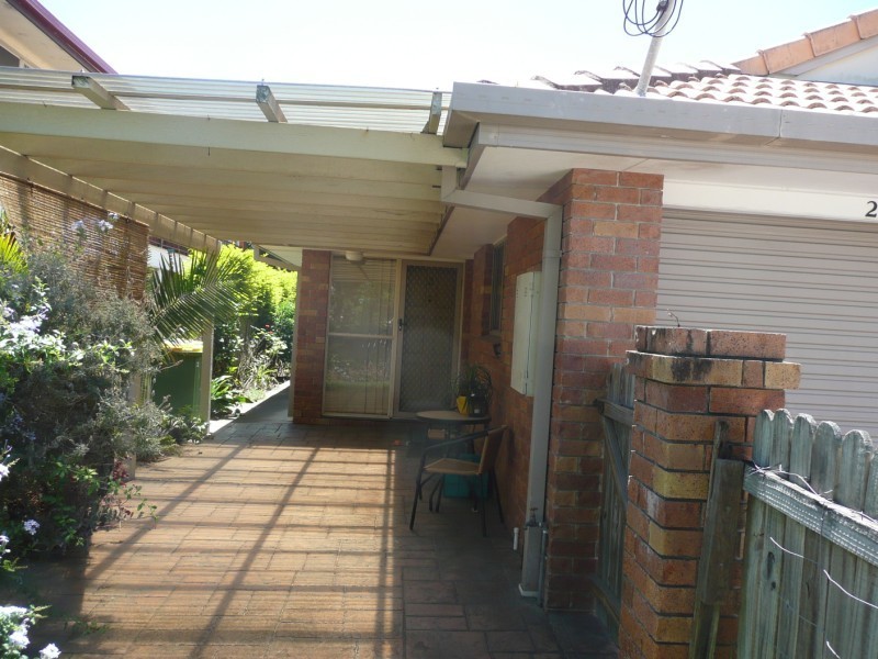 2/11 Bruce Avenue, Paradise Point QLD 4216