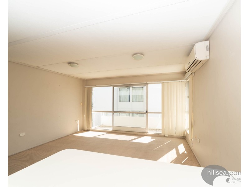 10/128 Marine Parade, Southport QLD 4215