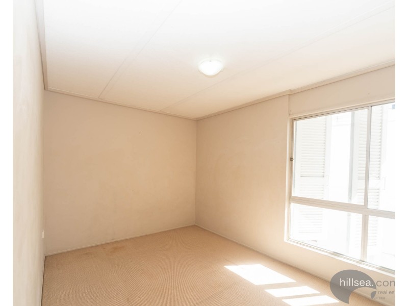 10/128 Marine Parade, Southport QLD 4215