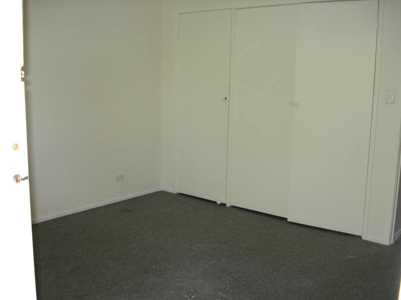 2/11 Frank Street, Labrador QLD 4215