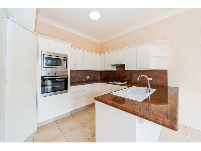 29/3 Lee Road, Runaway Bay QLD 4216