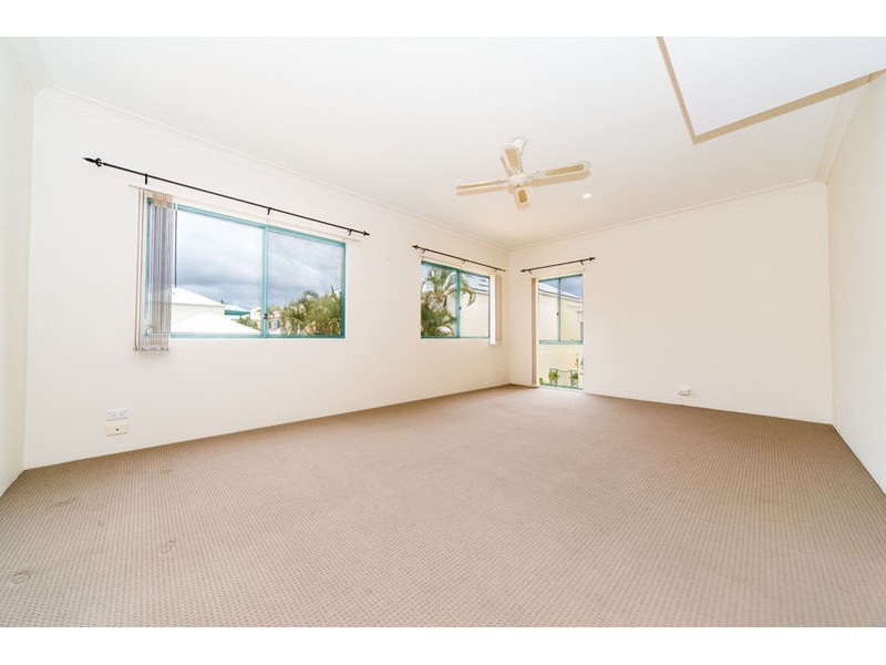 29/3 Lee Road, Runaway Bay QLD 4216