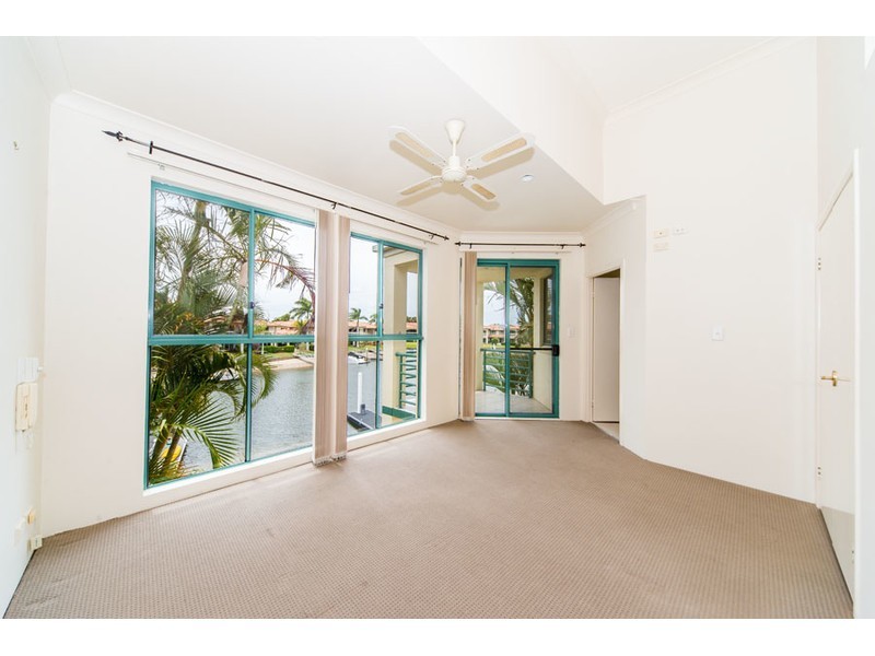 29/3 Lee Road, Runaway Bay QLD 4216