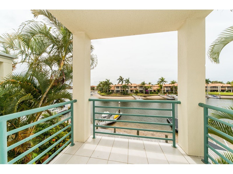 29/3 Lee Road, Runaway Bay QLD 4216