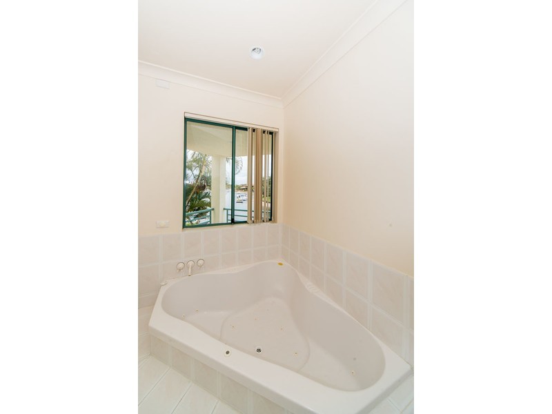29/3 Lee Road, Runaway Bay QLD 4216