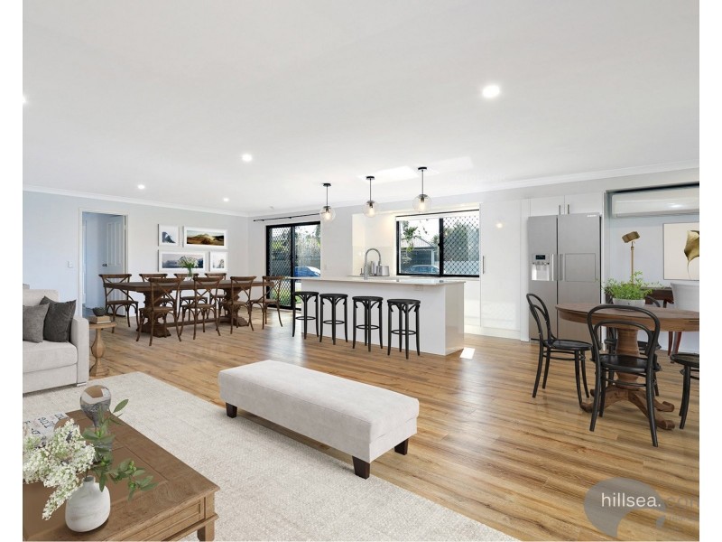 19 Lakefield Crescent, Paradise Point QLD 4216