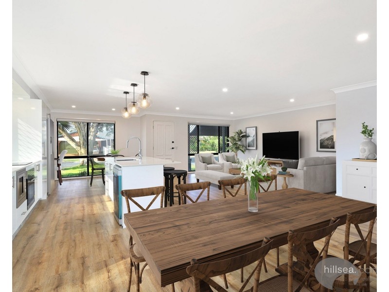 19 Lakefield Crescent, Paradise Point QLD 4216