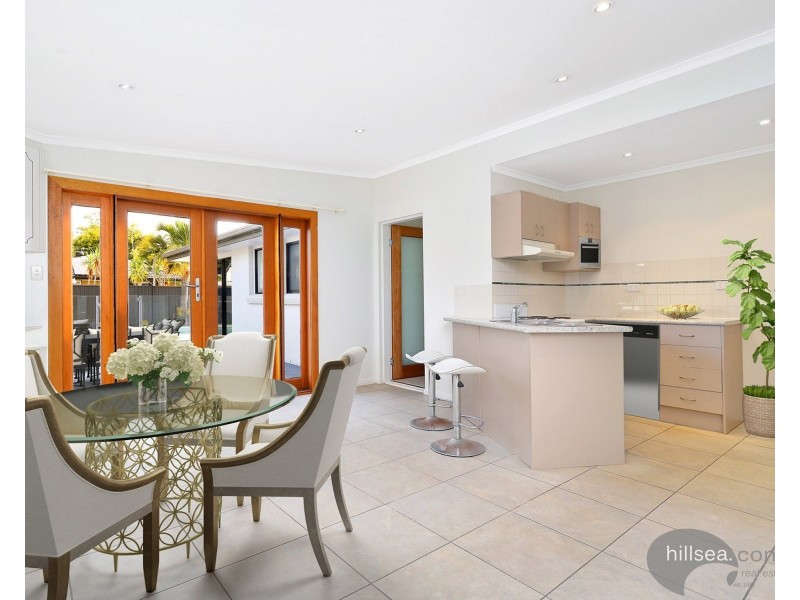 19 Lakefield Crescent, Paradise Point QLD 4216