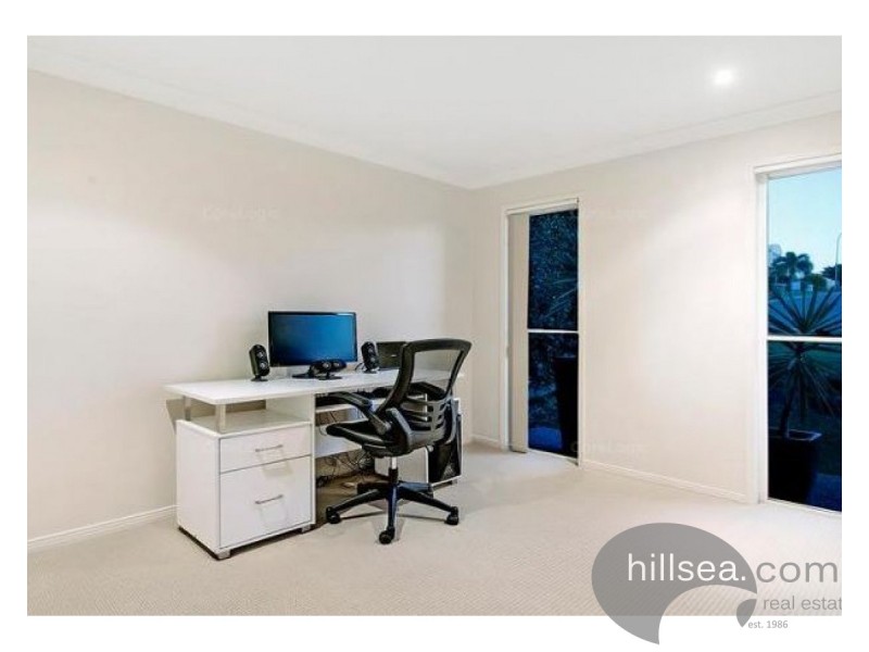 31 Zane Street, Molendinar QLD 4214