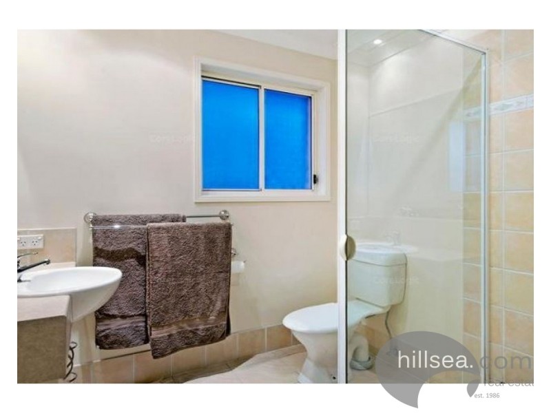 31 Zane Street, Molendinar QLD 4214