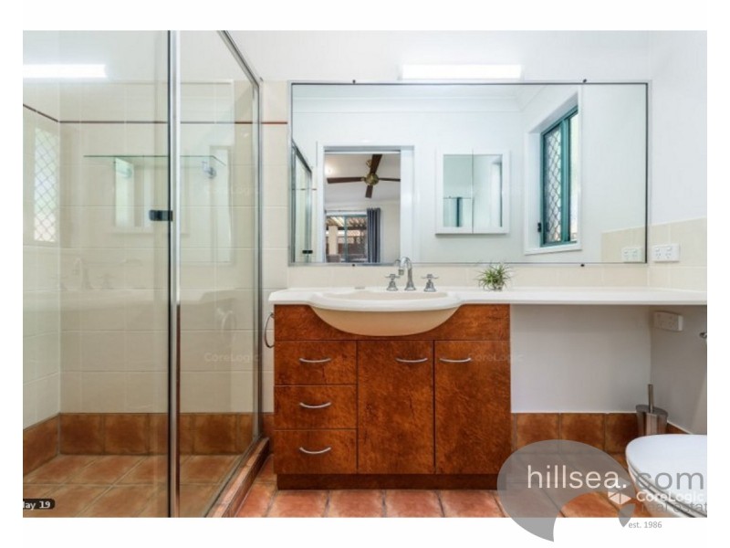 2/7 Coral Avenue, Labrador QLD 4215