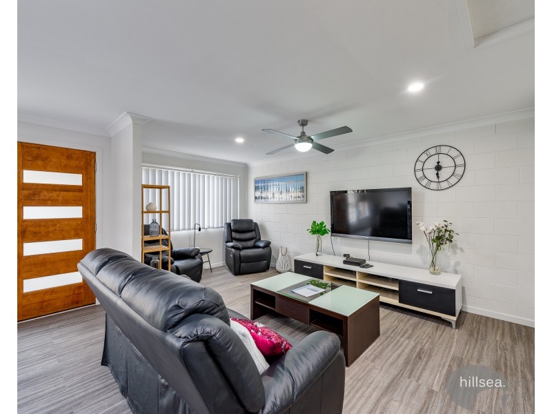 2/5 Burwood Court, Labrador QLD 4215