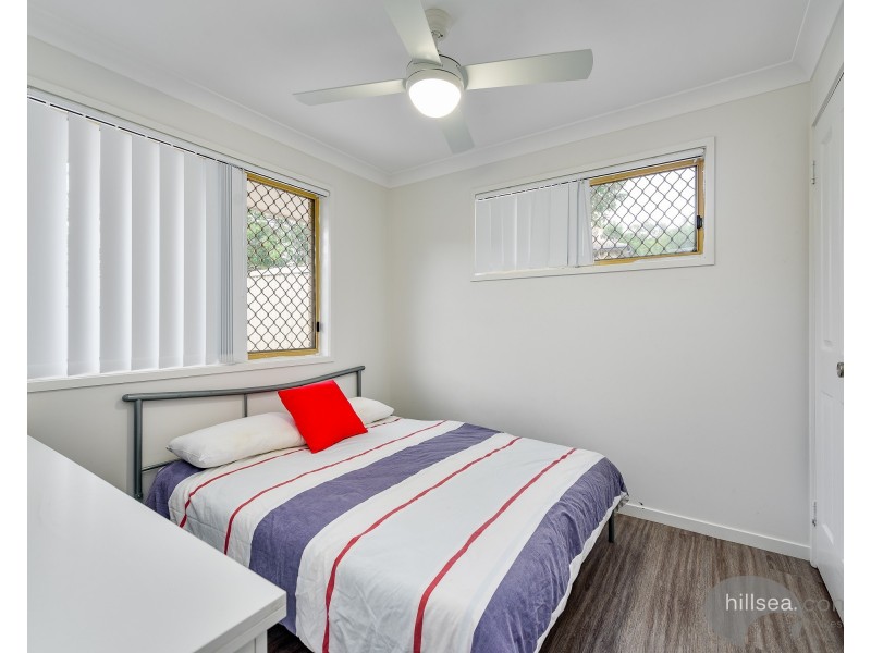 2/5 Burwood Court, Labrador QLD 4215