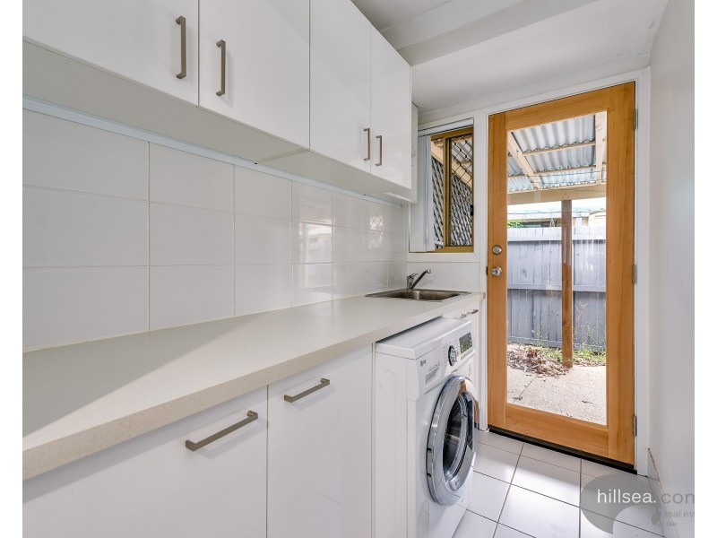 2/5 Burwood Court, Labrador QLD 4215