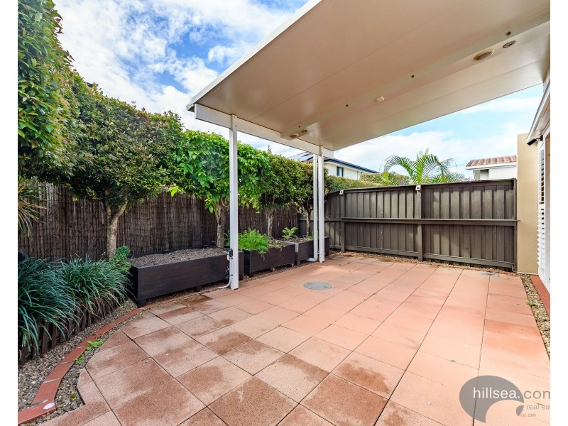 2/75 Broad Street, Labrador QLD 4215