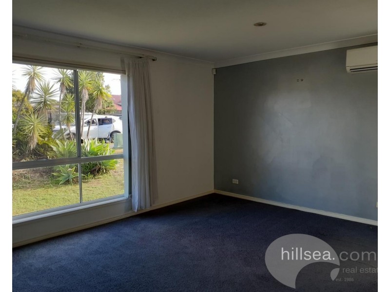 24 Manra Way, Pacific Pines QLD 4211