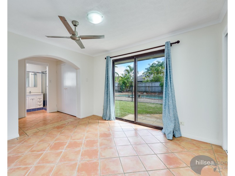 8 Wandilla Drive, Helensvale QLD 4212