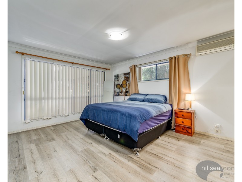 50 Manra Way, Pacific Pines QLD 4211