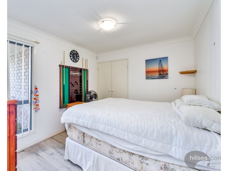 50 Manra Way, Pacific Pines QLD 4211