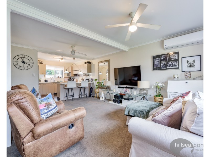 3/12 Errol Avenue, Paradise Point QLD 4216
