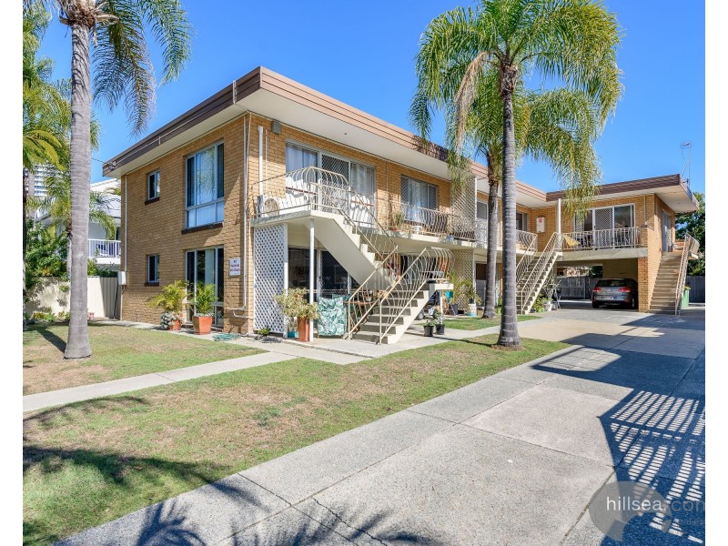 2/10 Madang Crescent, Runaway Bay QLD 4216