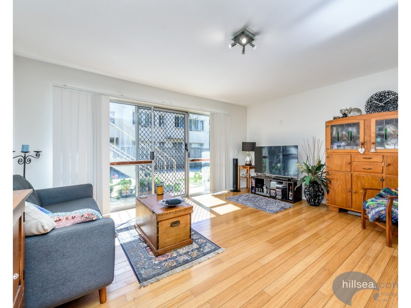 2/10 Madang Crescent, Runaway Bay QLD 4216