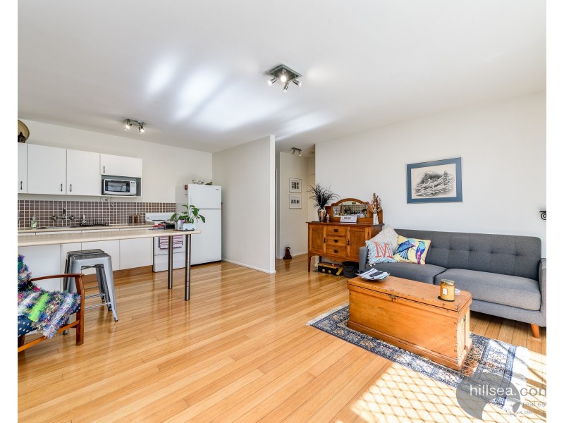 2/10 Madang Crescent, Runaway Bay QLD 4216