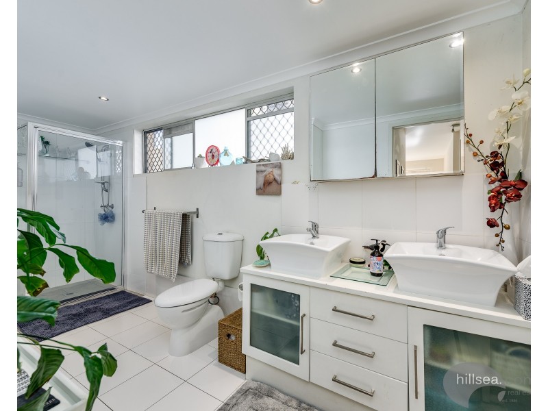 2/10 Madang Crescent, Runaway Bay QLD 4216