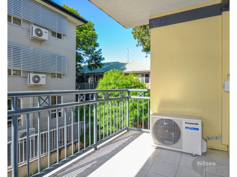 4/129 Muir Street, Labrador QLD 4215