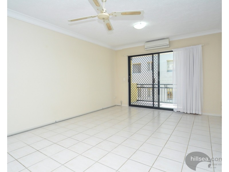 4/129 Muir Street, Labrador QLD 4215