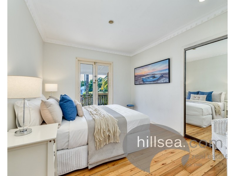 104 Robert Street, Labrador QLD 4215