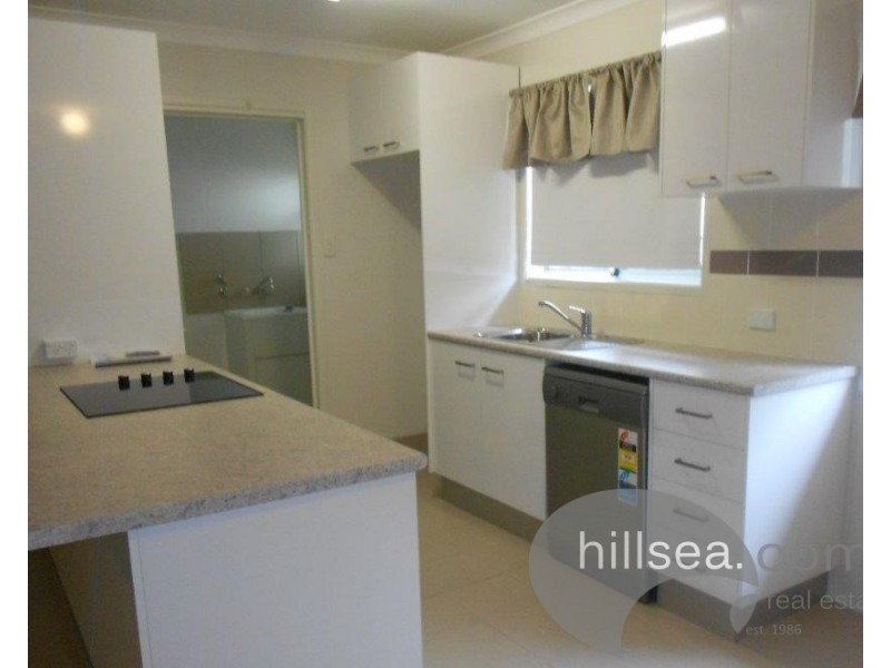 2/4 Geoffrey Avenue, Southport QLD 4215