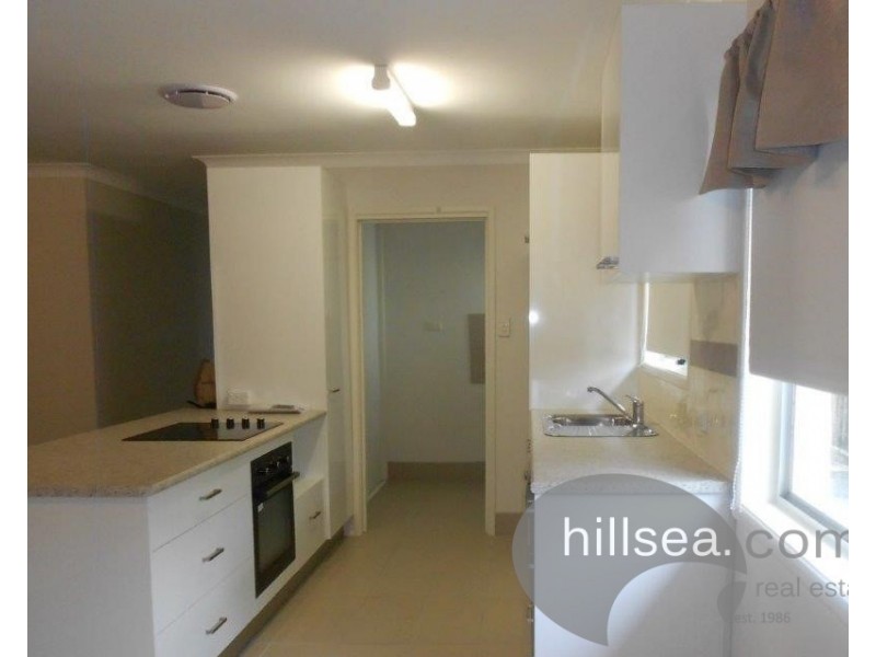 2/4 Geoffrey Avenue, Southport QLD 4215