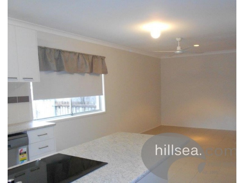 2/4 Geoffrey Avenue, Southport QLD 4215