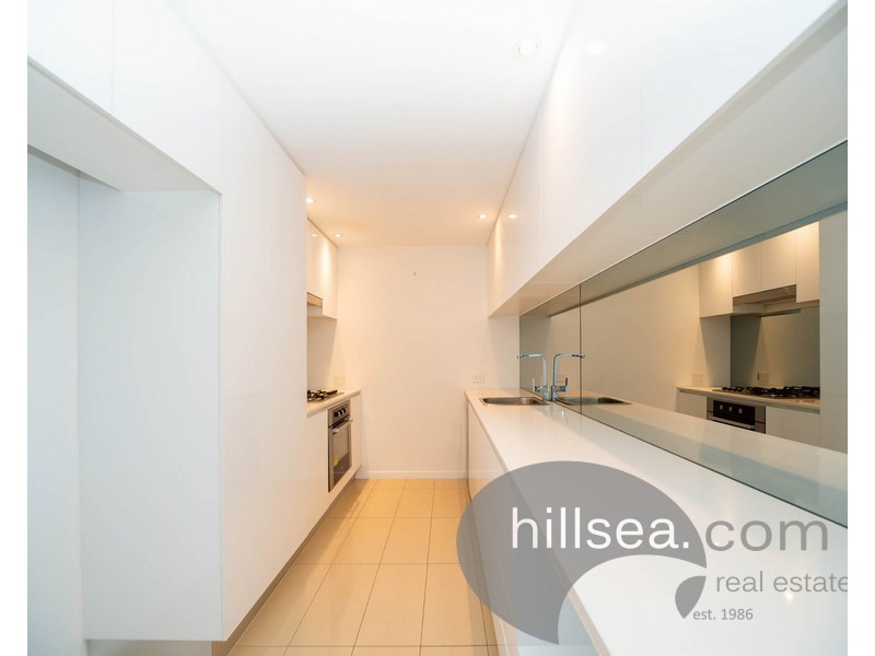 702/15 Compass Drive, Biggera Waters QLD 4216