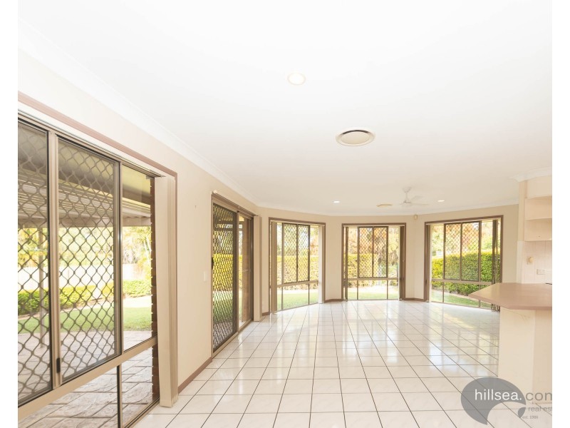 6 Collingwood Court, Arundel QLD 4214