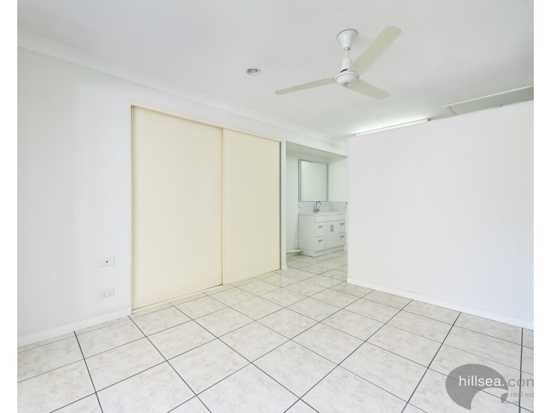 32 Boreen Court, Helensvale QLD 4212