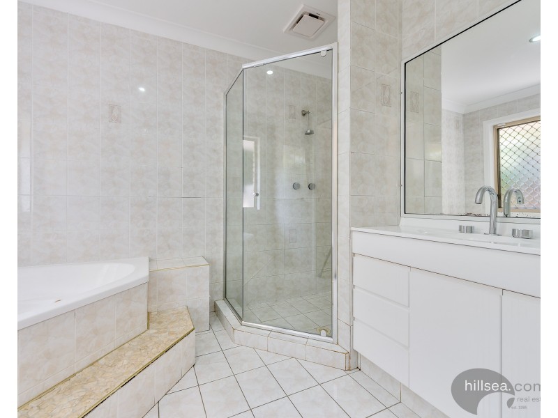 32 Boreen Court, Helensvale QLD 4212