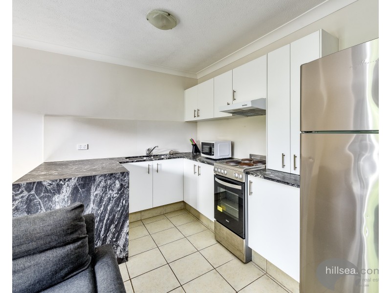 1/29 Bath Street, Labrador QLD 4215