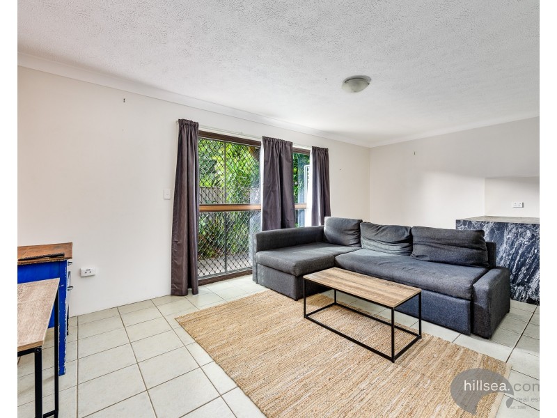 1/29 Bath Street, Labrador QLD 4215