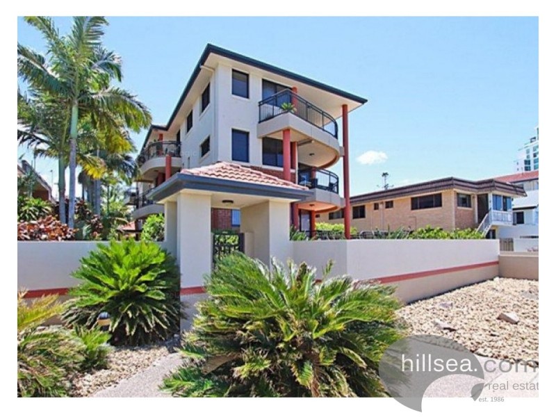 1/274 Marine Parade, Labrador QLD 4215