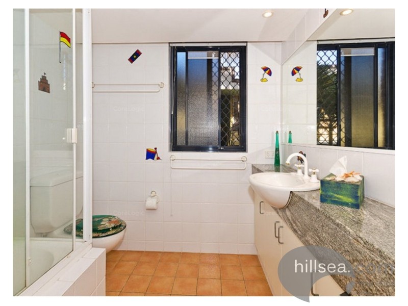 1/274 Marine Parade, Labrador QLD 4215