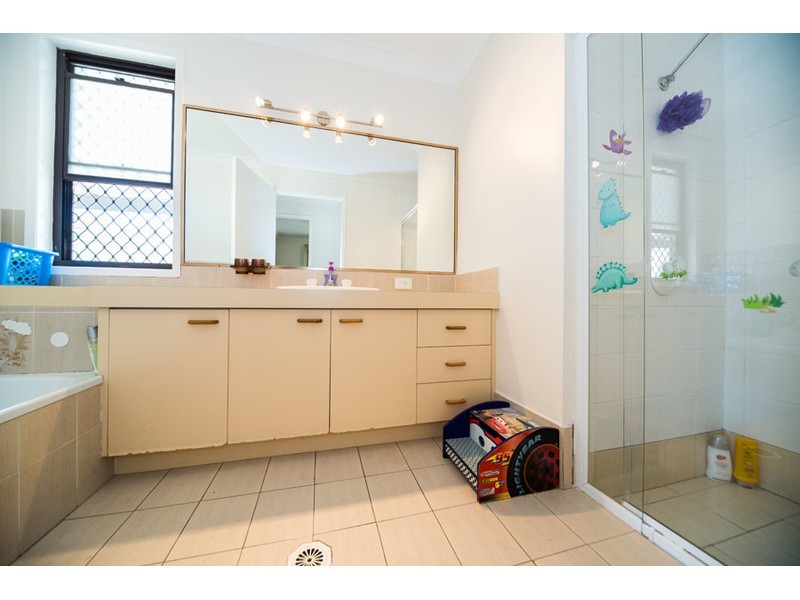 28 Doreen Drive, Coombabah QLD 4216