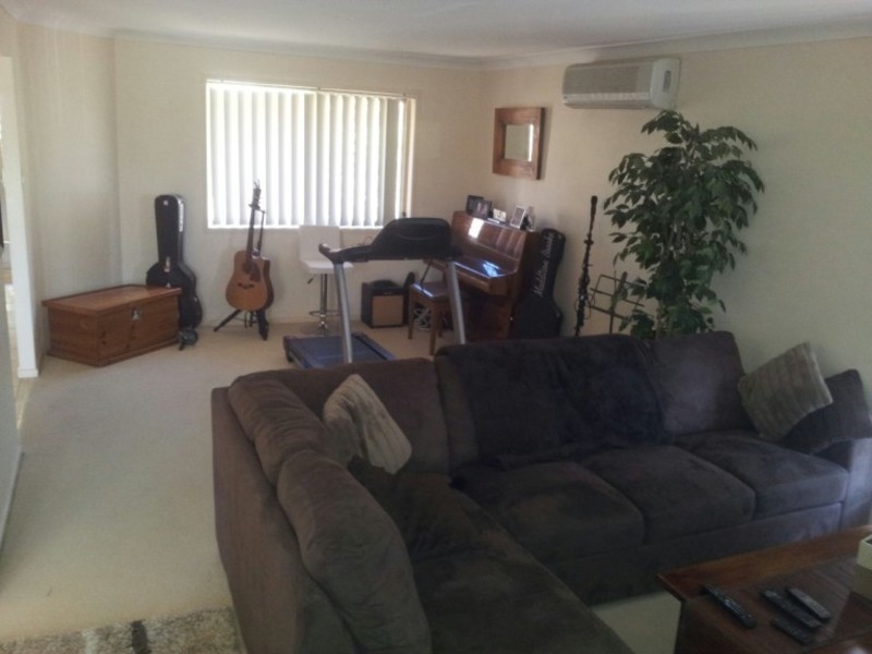 14 Buddy Holly Close, Parkwood QLD 4214