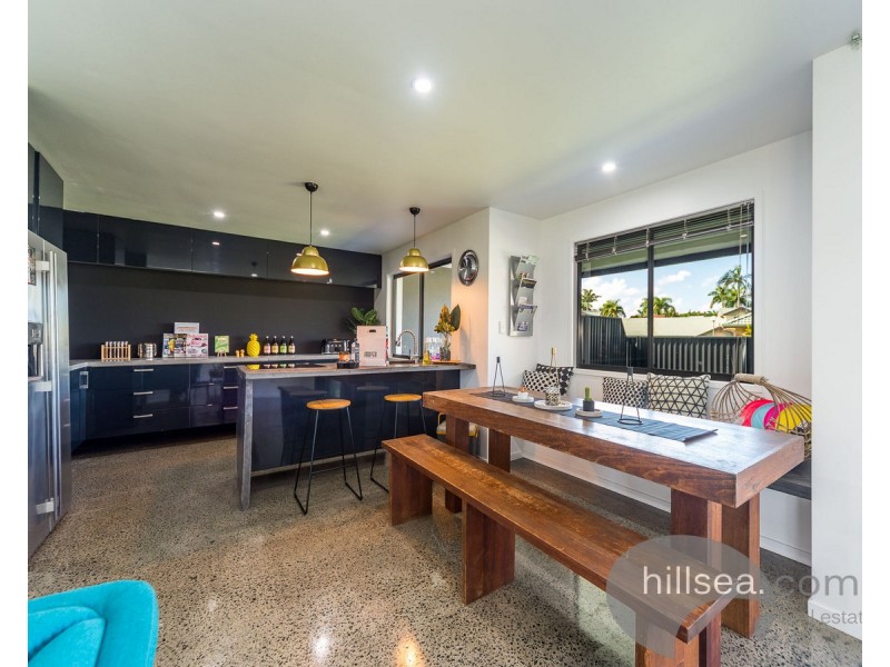 2/15 Crystal Reef Drive, Coombabah QLD 4216